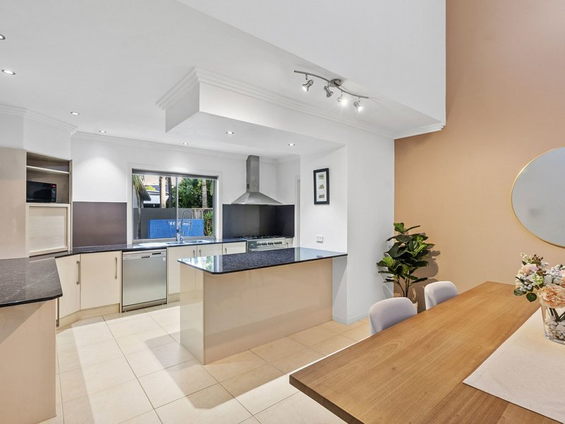 Photo - 27 Bucaneer Way, Coomera QLD 4209 - Image 7
