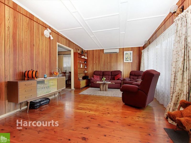 Photo - 27 Buena Vista Avenue, Lake Heights NSW 2502 - Image 6