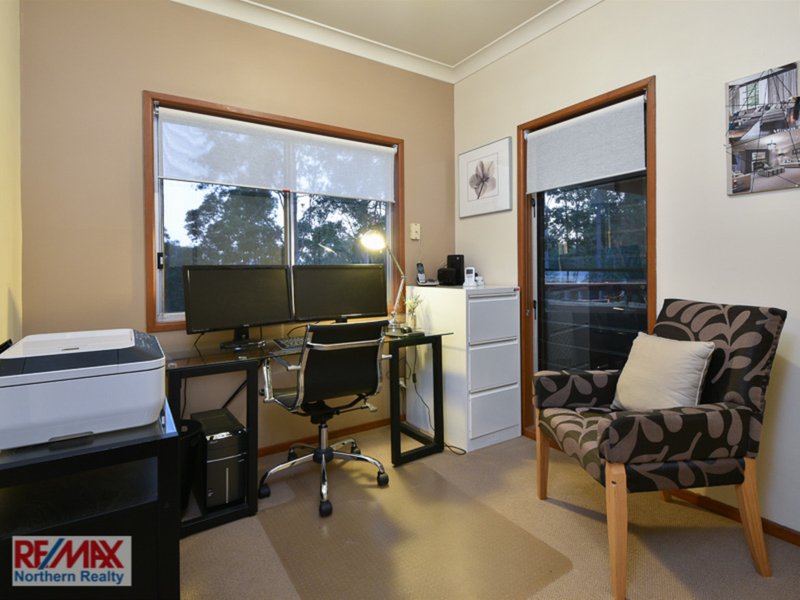 Photo - 27 Buranda Road, Clear Mountain QLD 4500 - Image 10