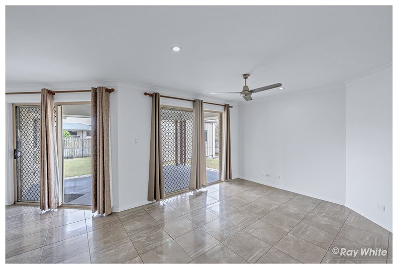 Photo - 27 Burke And Wills Drive, Gracemere QLD 4702 - Image 9