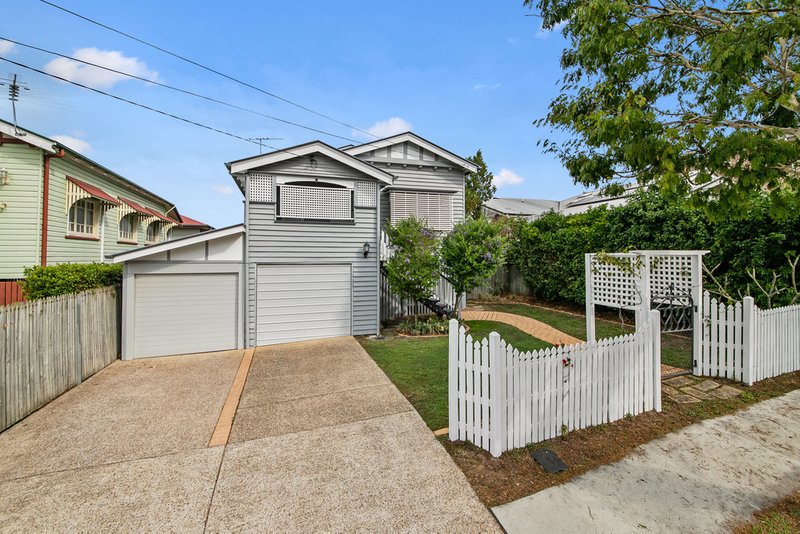 Photo - 27 Burlington Street, Holland Park QLD 4121 - Image 2