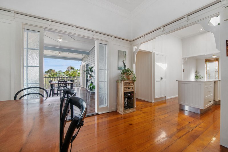 Photo - 27 Burlington Street, Holland Park QLD 4121 - Image 6