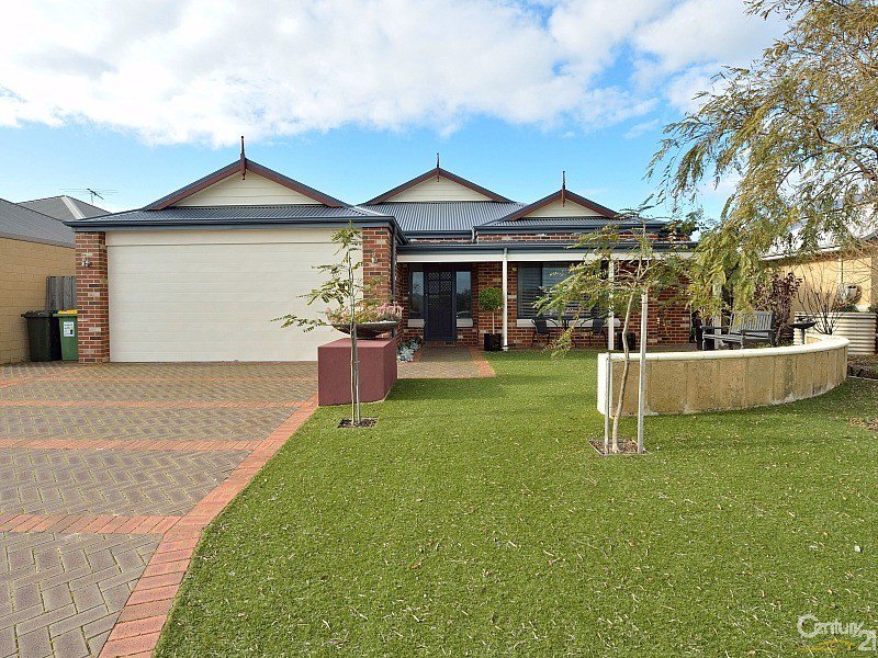 Photo - 27 Buttercup Parkway, Halls Head WA 6210 - Image 1