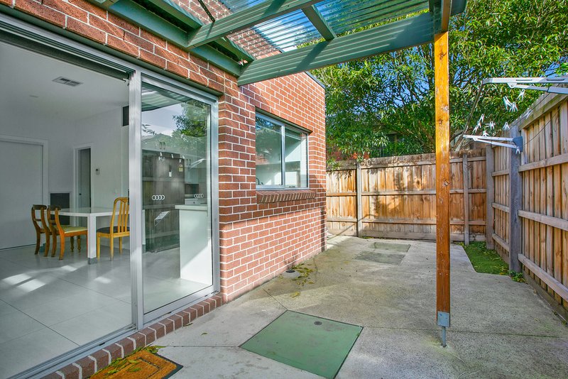 Photo - 2/7 Butters Street, Reservoir VIC 3073 - Image 7
