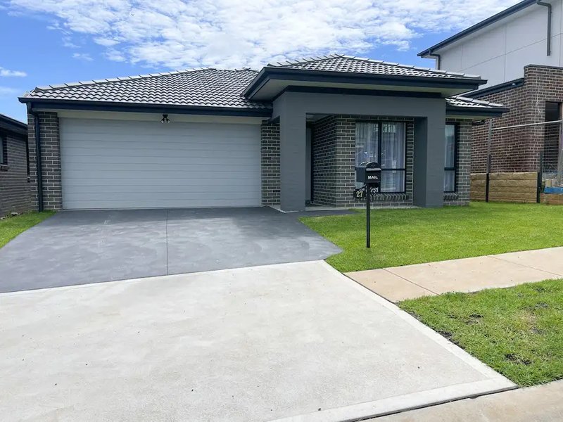 27 Cabbage Gum Avenue, Denham Court NSW 2565