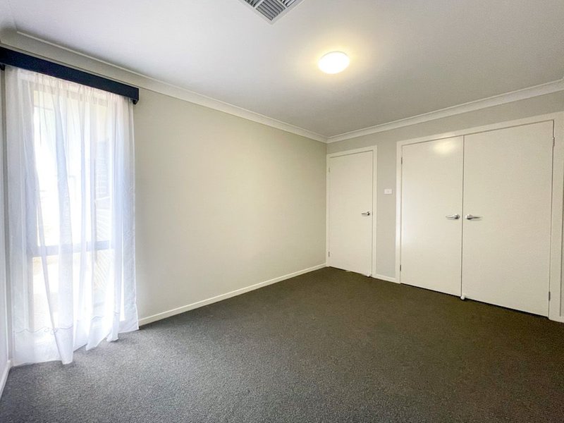 Photo - 27 Cabbage Gum Avenue, Denham Court NSW 2565 - Image 9