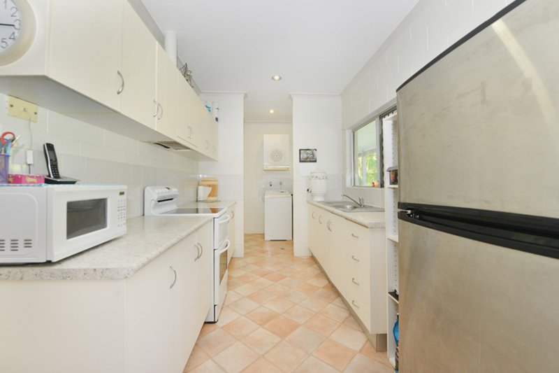 Photo - 27 Cairnwell Street, Smithfield QLD 4878 - Image 3