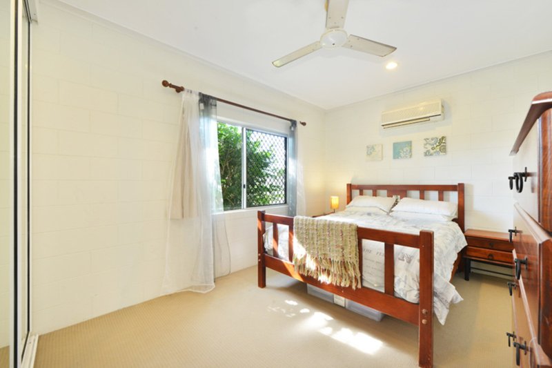 Photo - 27 Cairnwell Street, Smithfield QLD 4878 - Image 6