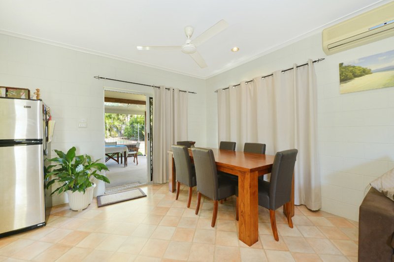 Photo - 27 Cairnwell Street, Smithfield QLD 4878 - Image 12