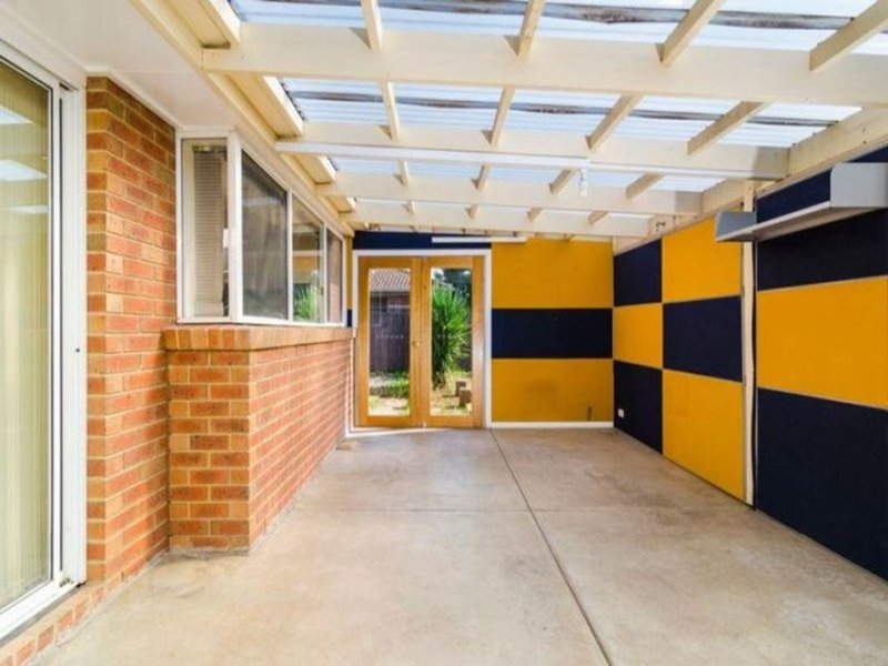 Photo - 27 Callistamon Drive, Hoppers Crossing VIC 3029 - Image 6