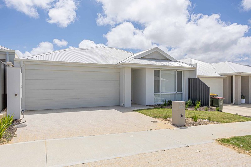 Photo - 27 Cambered Avenue, Yanchep WA 6035 - Image 1