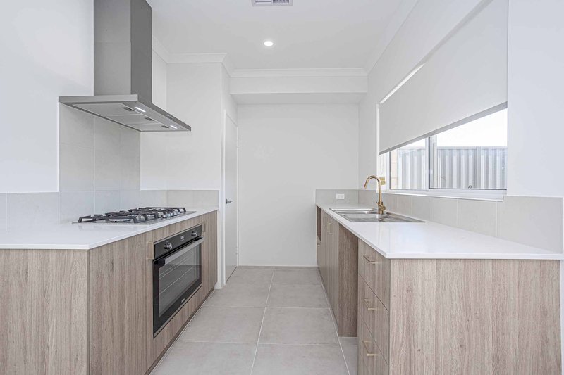 Photo - 27 Cambered Avenue, Yanchep WA 6035 - Image 6