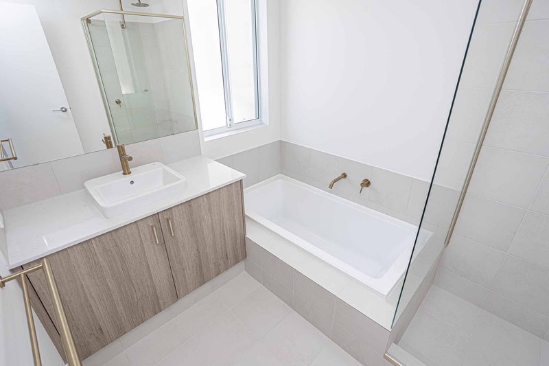 Photo - 27 Cambered Avenue, Yanchep WA 6035 - Image 18