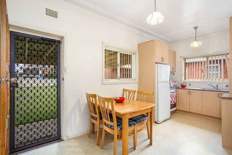 Photo - 27 Cambridge Avenue, Fairy Meadow NSW 2519 - Image 5