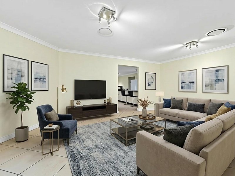 Photo - 27 Canopus Street, Bridgeman Downs QLD 4035 - Image 4