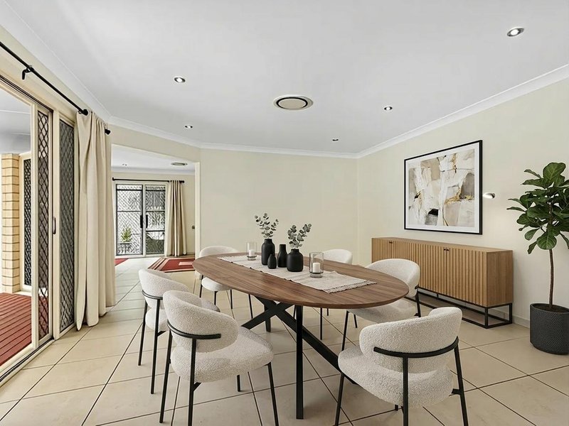 Photo - 27 Canopus Street, Bridgeman Downs QLD 4035 - Image 6