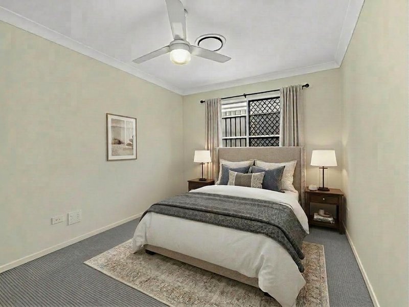 Photo - 27 Canopus Street, Bridgeman Downs QLD 4035 - Image 9