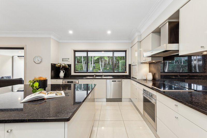 Photo - 27 Carissa Avenue, St Ives NSW 2075 - Image 5