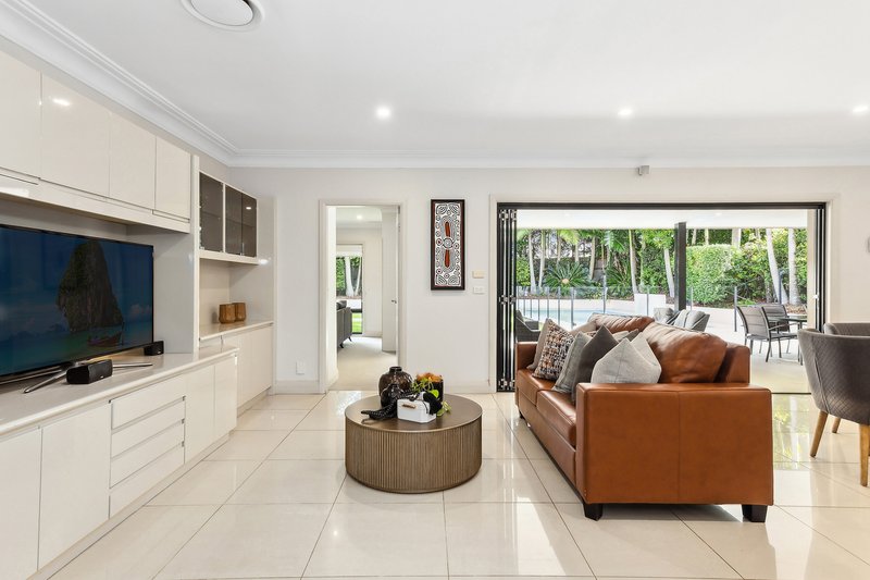 Photo - 27 Carissa Avenue, St Ives NSW 2075 - Image 6