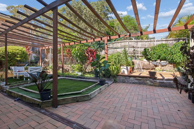 Photo - 27 Carolyn Avenue, Beacon Hill NSW 2100 - Image 6