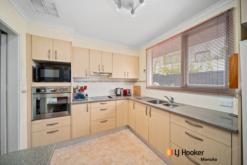Photo - 27 Carstensz Street, Griffith ACT 2603 - Image 7