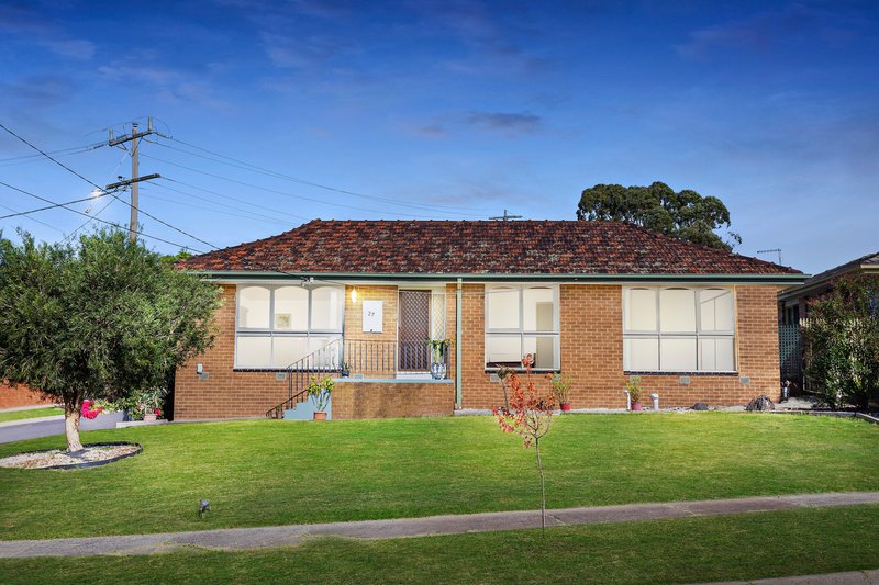 27 Casey Drive, Lalor VIC 3075