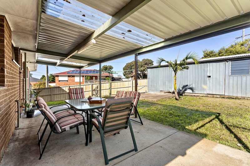 Photo - 27 Casey Drive, Lalor VIC 3075 - Image 8