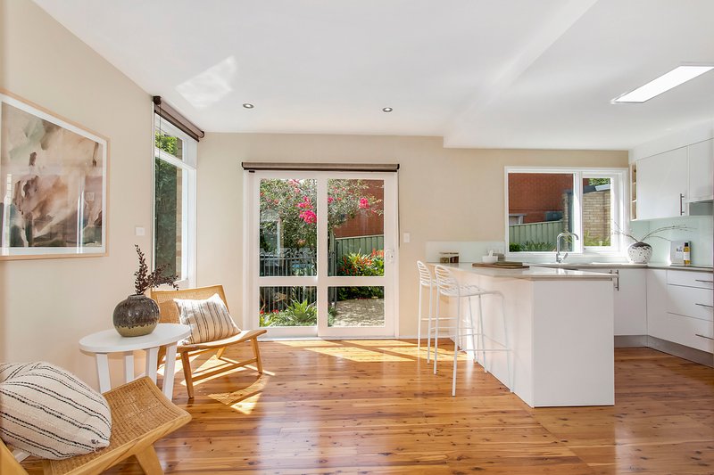 Photo - 27 Cashel Crescent, Killarney Heights NSW 2087 - Image 7