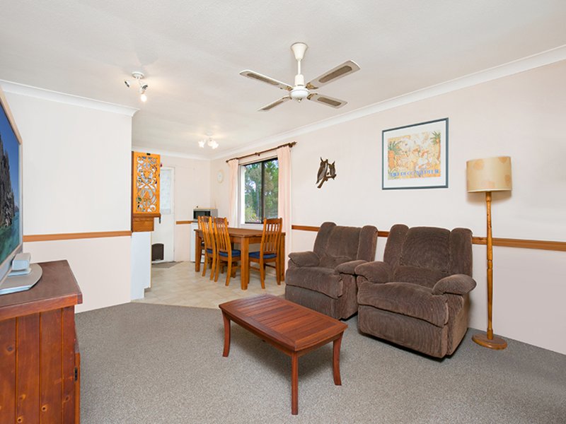 Photo - 27 Celandine Street, Shailer Park QLD 4128 - Image 3