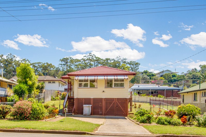 Photo - 27 Charles Street, West Gladstone QLD 4680 - Image 2