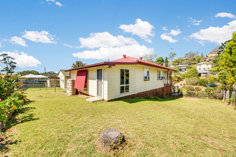 Photo - 27 Charles Street, West Gladstone QLD 4680 - Image 12