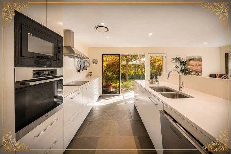 Photo - 27 Charlton Close, Bowral NSW 2576 - Image 5