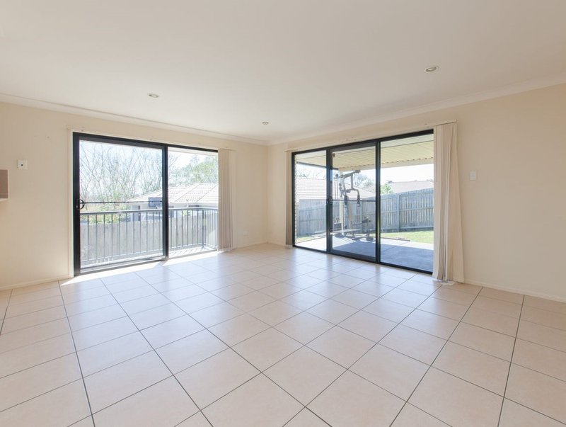 Photo - 27 Chetwynd Street, Redbank Plains QLD 4301 - Image 3