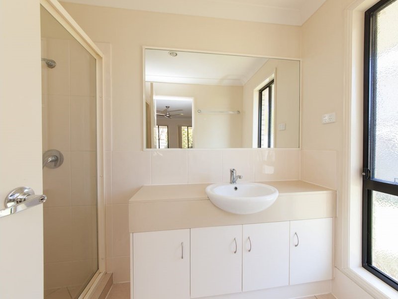 Photo - 27 Chetwynd Street, Redbank Plains QLD 4301 - Image 6