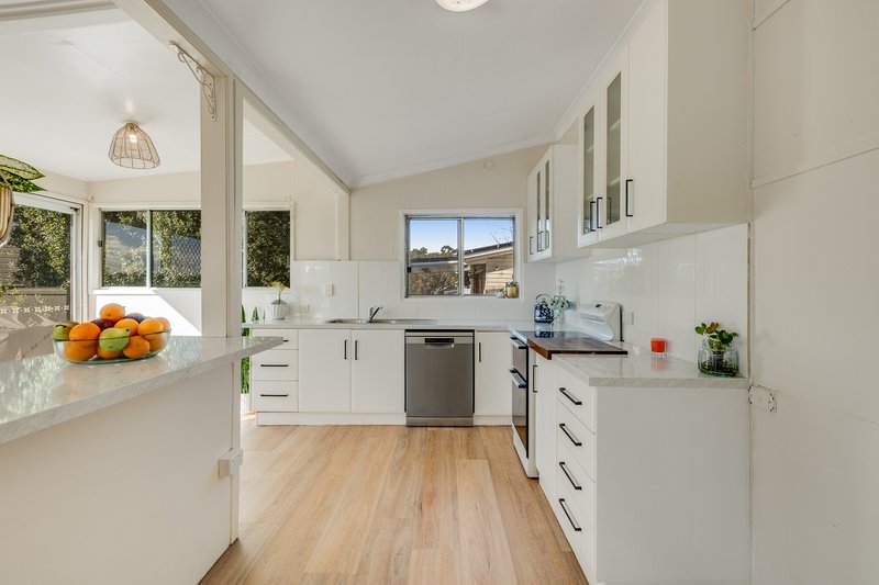 Photo - 27 Christmas Street, North Toowoomba QLD 4350 - Image 5