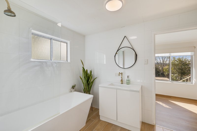 Photo - 27 Christmas Street, North Toowoomba QLD 4350 - Image 11
