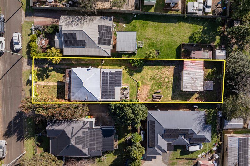 Photo - 27 Christmas Street, North Toowoomba QLD 4350 - Image 21