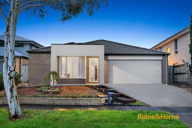 27 City Vista Circuit, Cranbourne West VIC 3977