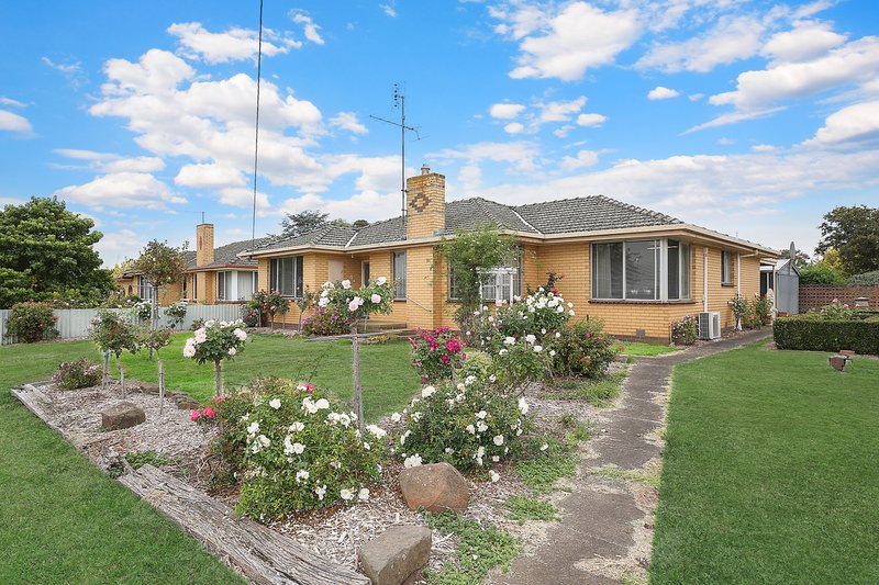 Photo - 27 Clarke Street, Cobden VIC 3266 - Image 2