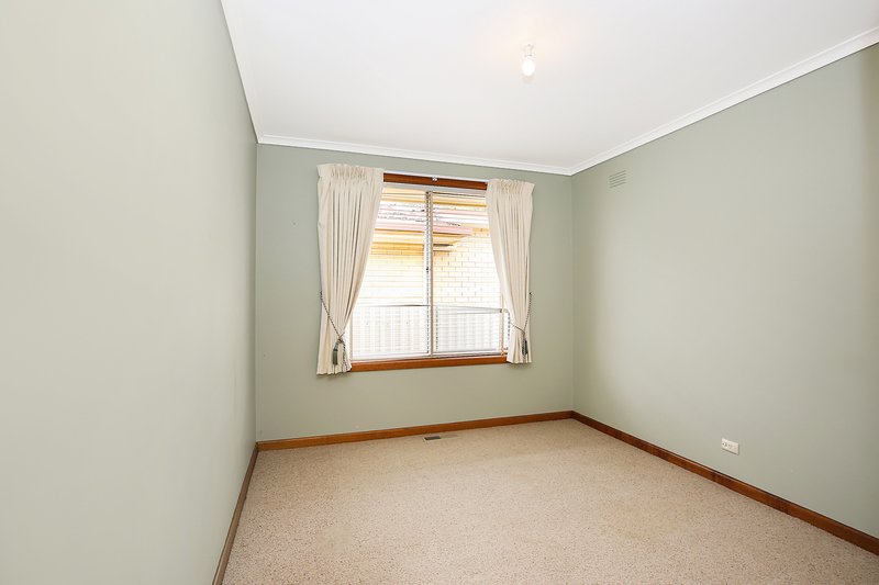 Photo - 27 Clarke Street, Cobden VIC 3266 - Image 12