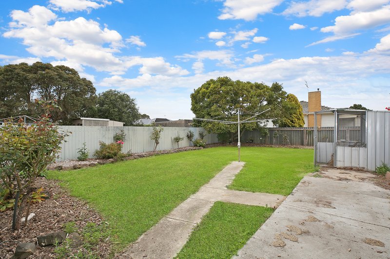 Photo - 27 Clarke Street, Cobden VIC 3266 - Image 15