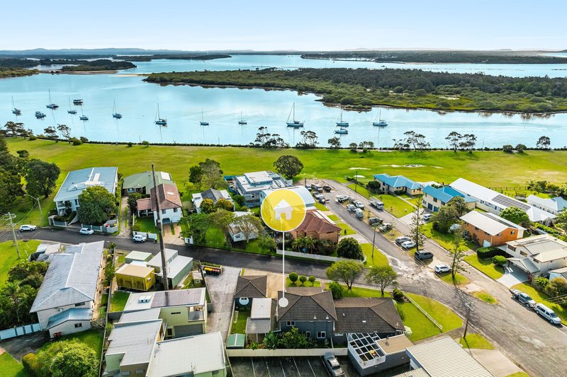 Photo - 2/7 Claude Street, Yamba NSW 2464 - Image 1