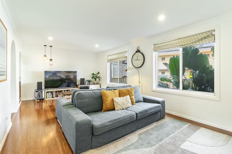 Photo - 2/7 Claude Street, Yamba NSW 2464 - Image 3