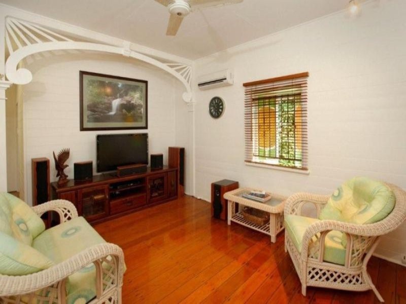 Photo - 27 Clayton St , Hermit Park QLD 4812 - Image 2