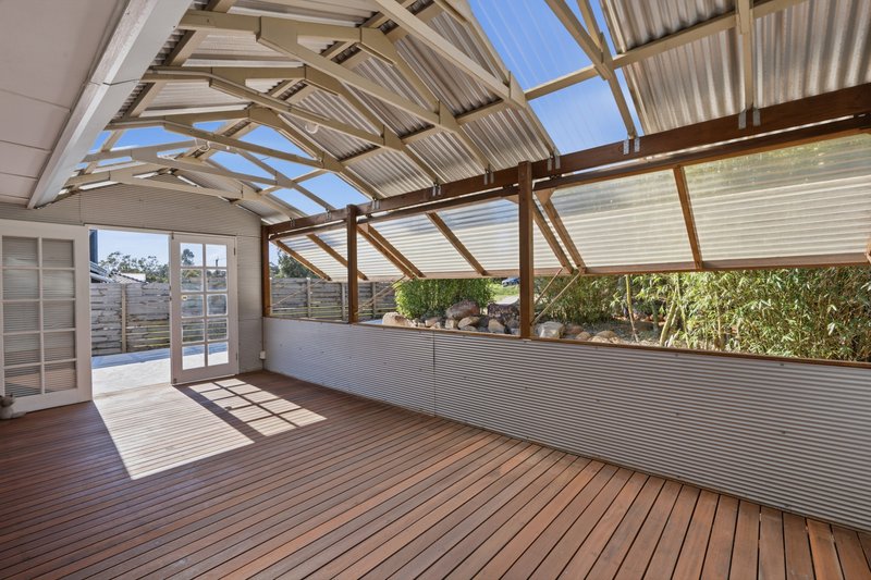 Photo - 27 Clianthus Way, Koongamia WA 6056 - Image 2