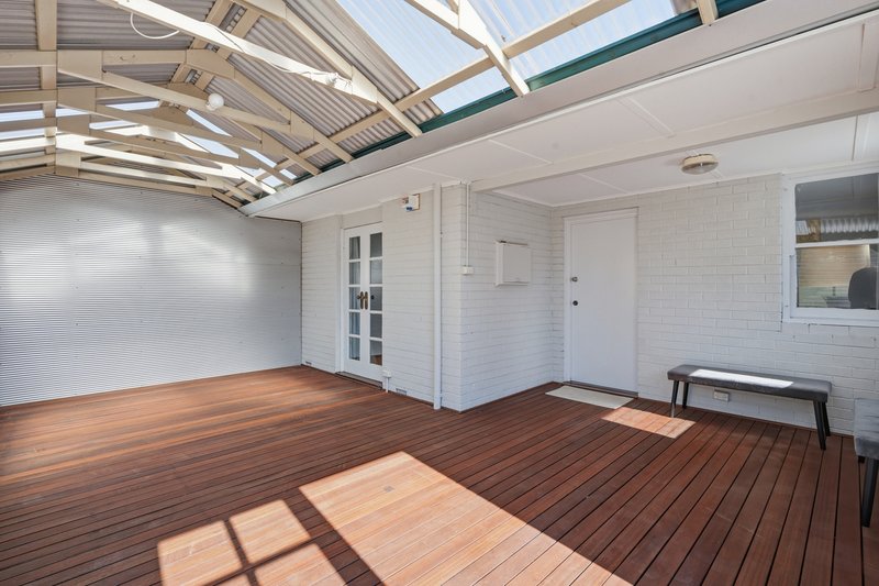 Photo - 27 Clianthus Way, Koongamia WA 6056 - Image 3