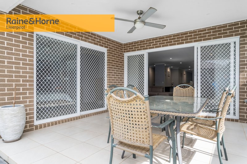 Photo - 27 Cloverhill Crescent, Gledswood Hills NSW 2557 - Image 3