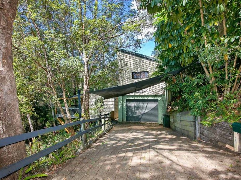 Photo - 27 Cobai Drive, Mudgeeraba QLD 4213 - Image 2