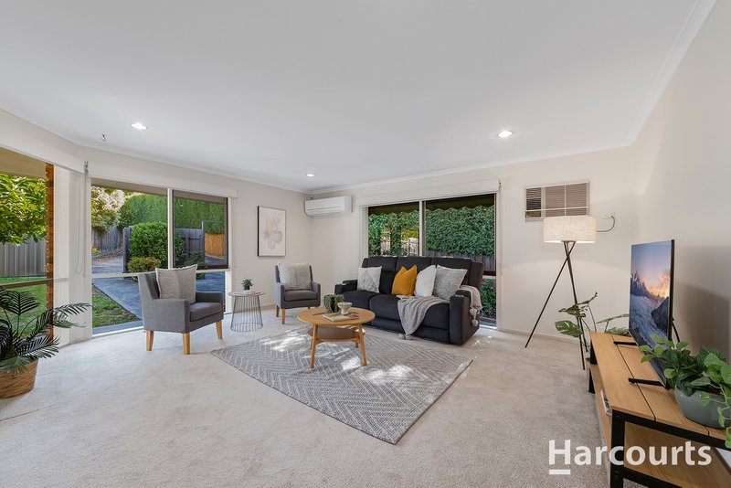 Photo - 2/7 Cobham Road, Mitcham VIC 3132 - Image 3