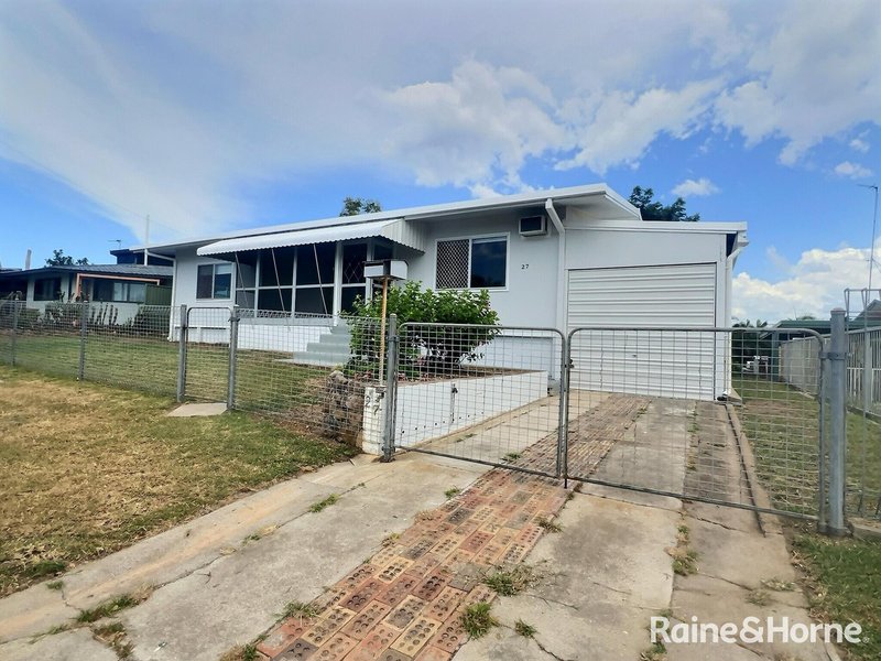 27 Cockatoo Drive, New Auckland QLD 4680